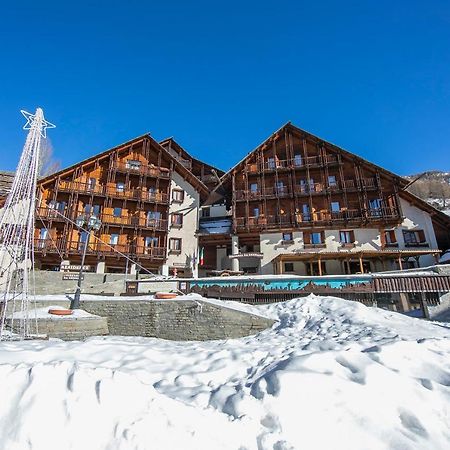 Grange Hike & Ski Sestriere Apartments - Happy Rentals Bagian luar foto