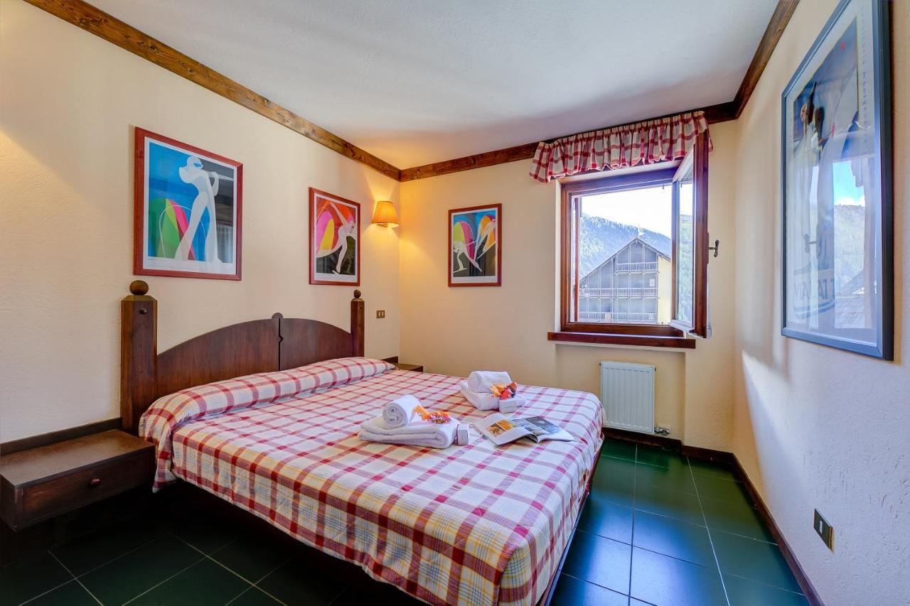 Grange Hike & Ski Sestriere Apartments - Happy Rentals Bagian luar foto