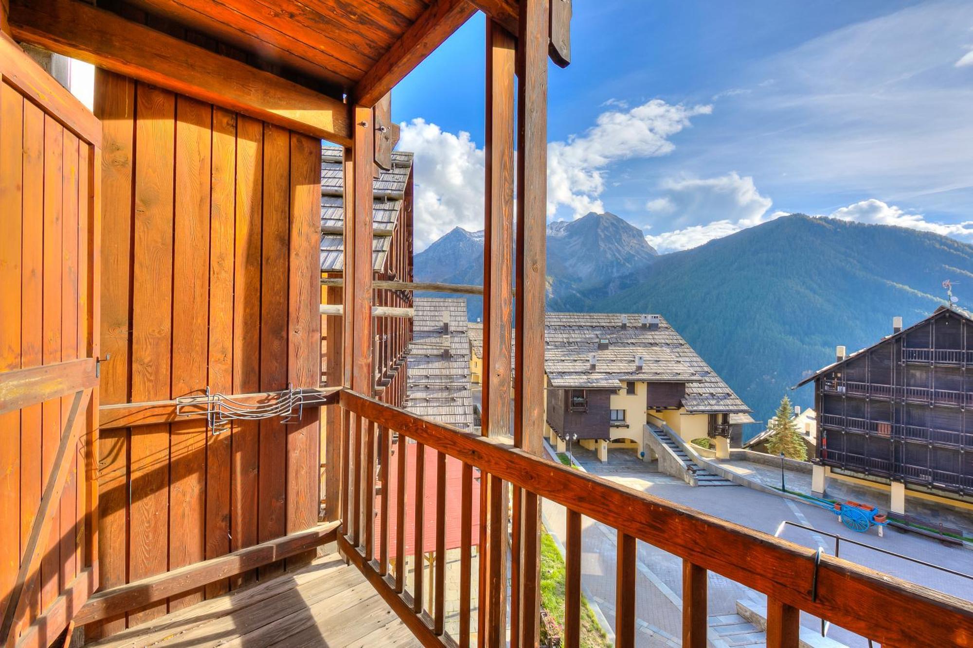 Grange Hike & Ski Sestriere Apartments - Happy Rentals Bagian luar foto