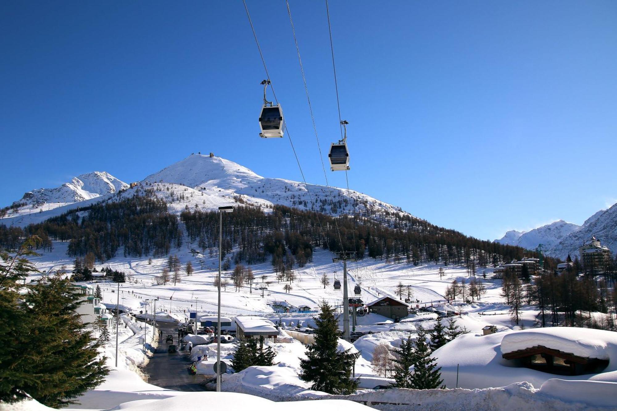 Grange Hike & Ski Sestriere Apartments - Happy Rentals Bagian luar foto